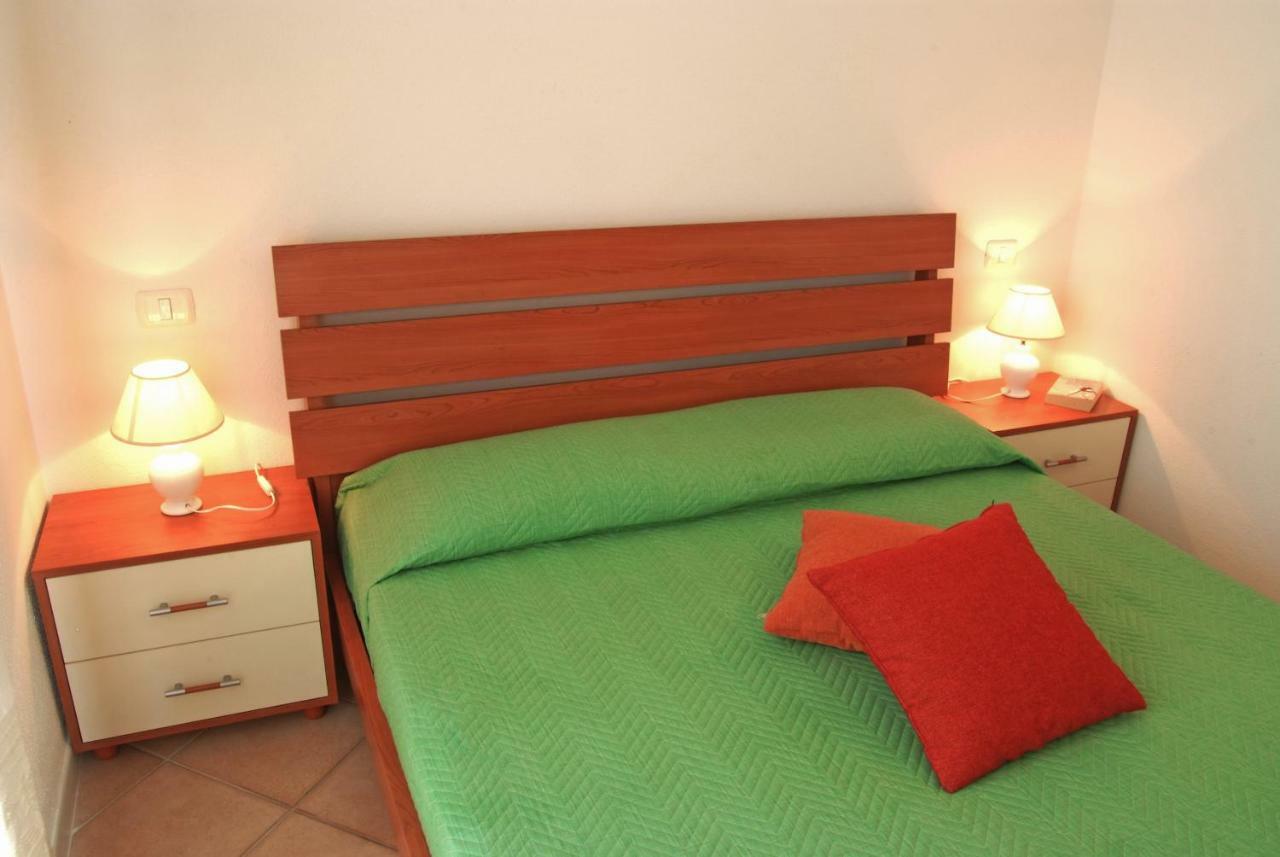 Calipso Appartement Santa Teresa Gallura Buitenkant foto
